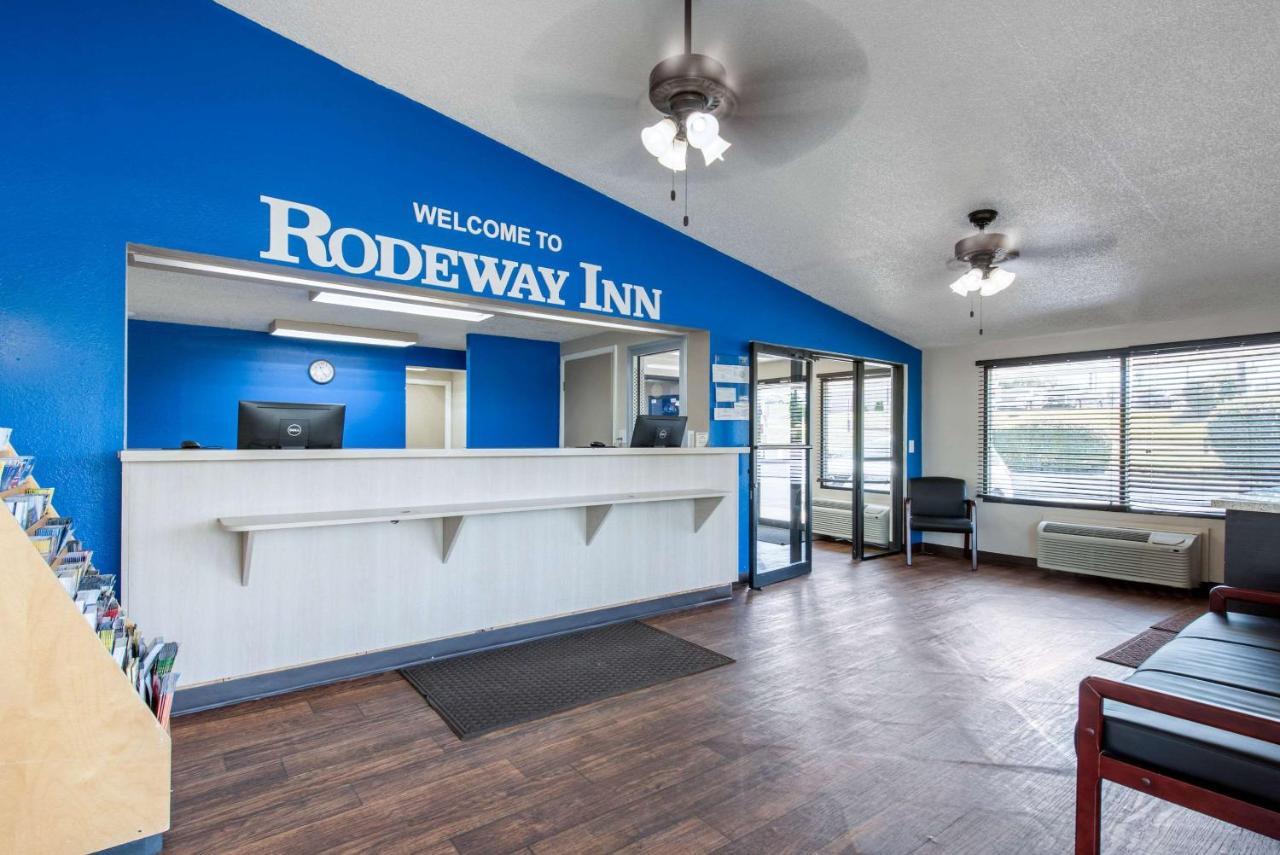 Rodeway Inn Sharonville Exterior photo
